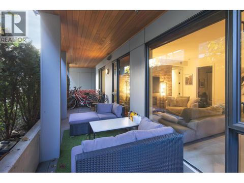 216 83 MOODY STREET Port Moody BC V3H0K7