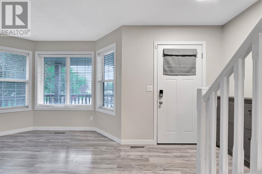 106 Erin Meadow Close SE