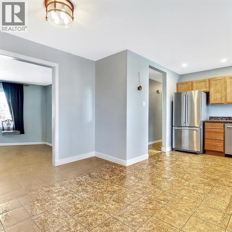 70 Fairview Crescent SE