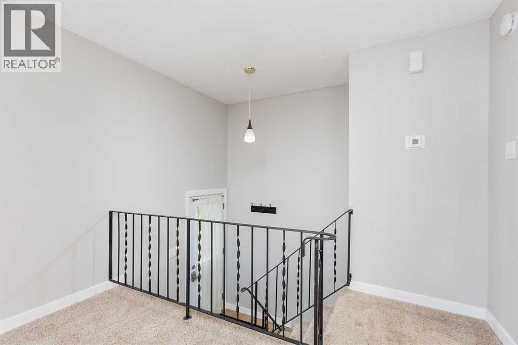 13, 5 Acadia Road W