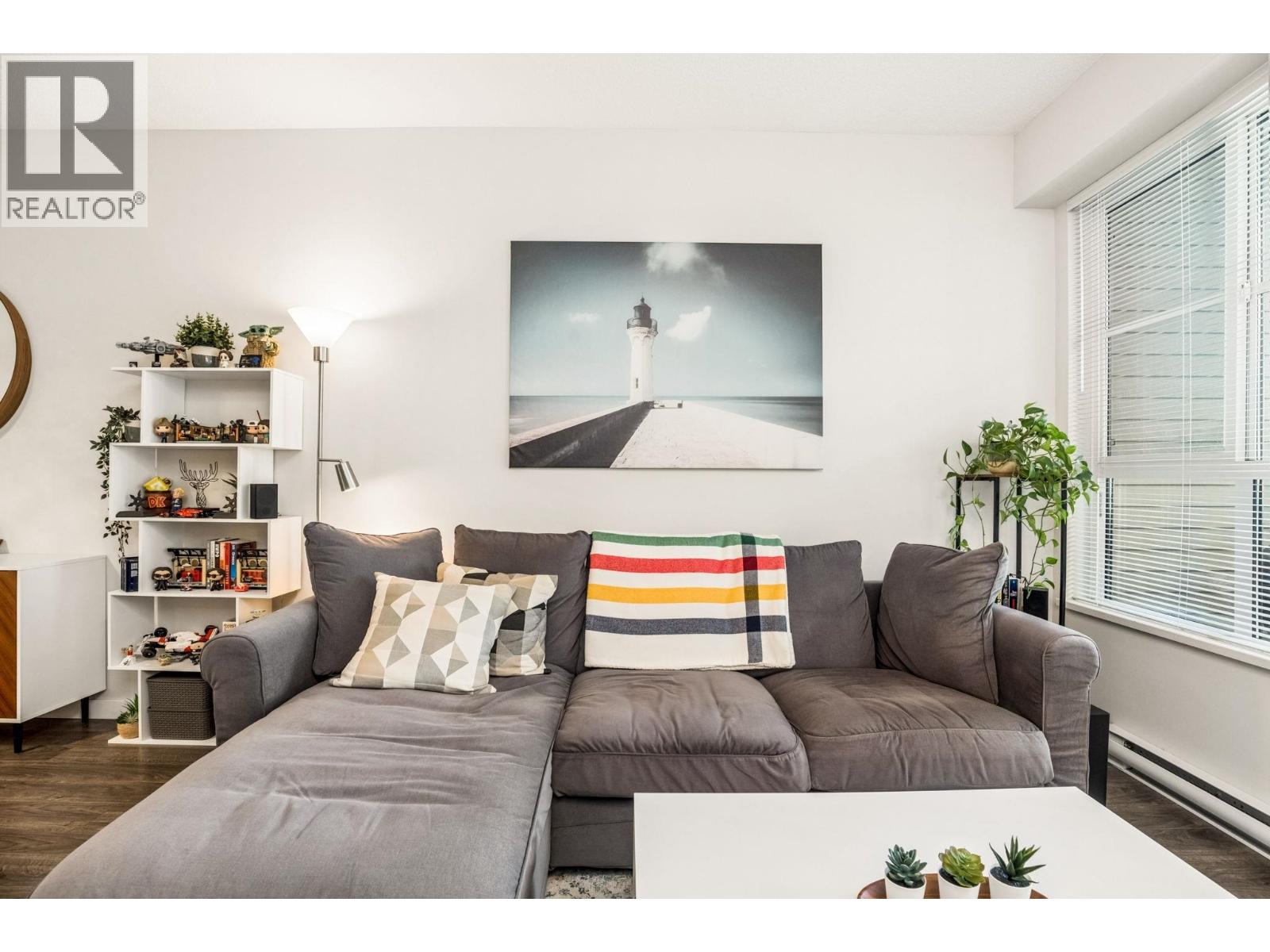 412 1152 WINDSOR MEWS