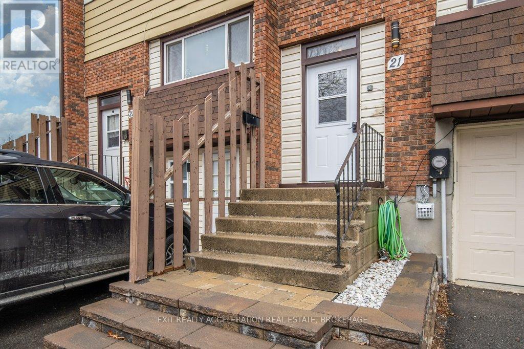 21 MEADOW LANE