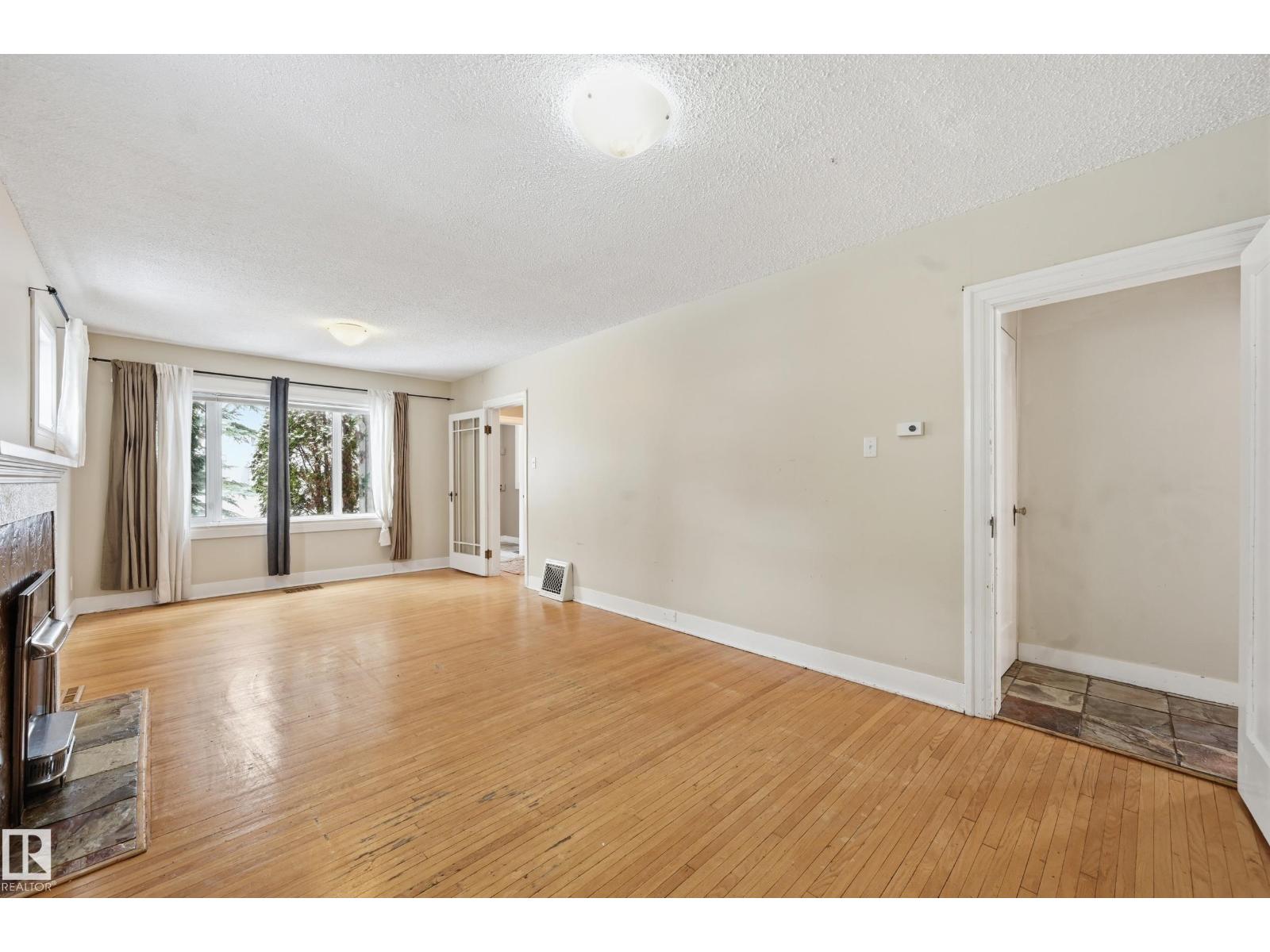 11019 126 ST NW