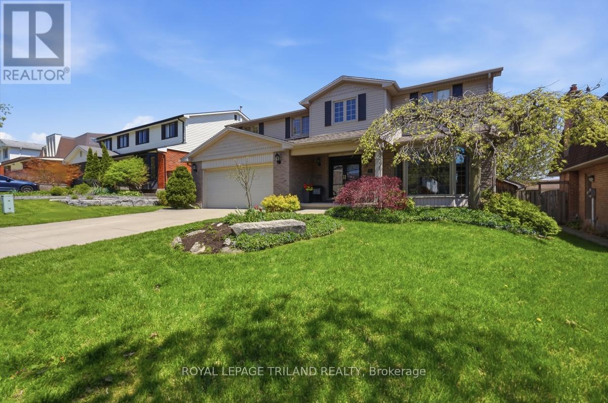 48 TAMARACK CRESCENT