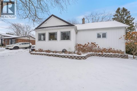 73 BROADWAY STREET Lambton Shores ON N0N1J0