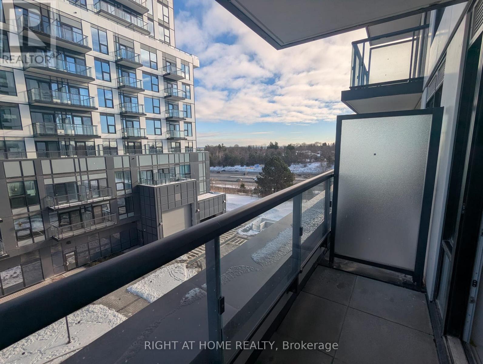 407 - 7437 KINGSTON ROAD