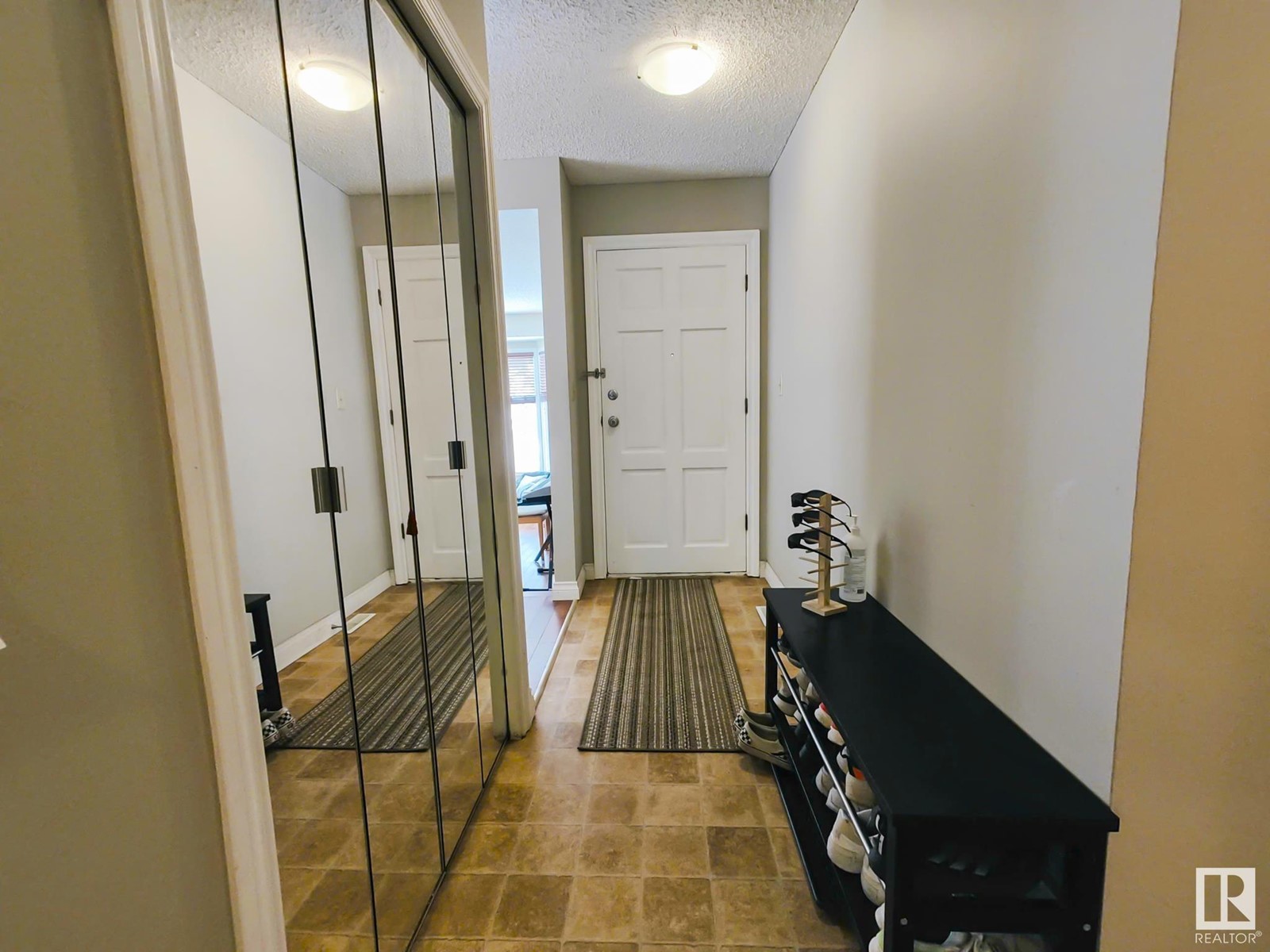 10420 18 AV NW