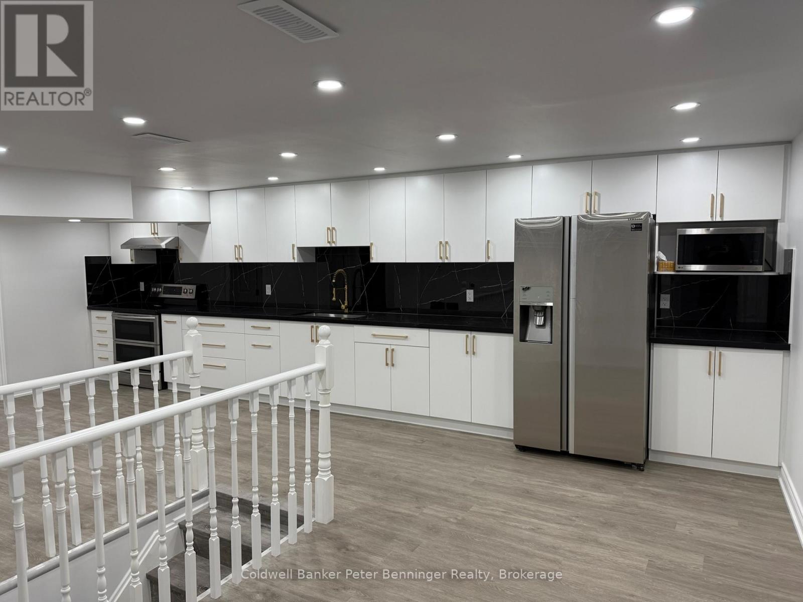 2 - 214 DURHAM STREET E