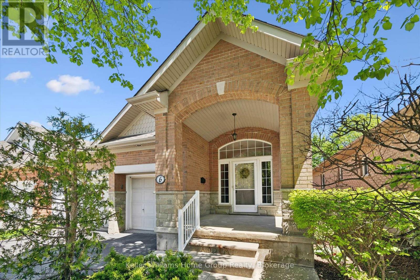 6 PARKSIDE DRIVE
