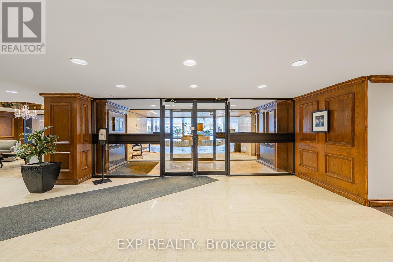 1503 - 530 LAURIER AVENUE W