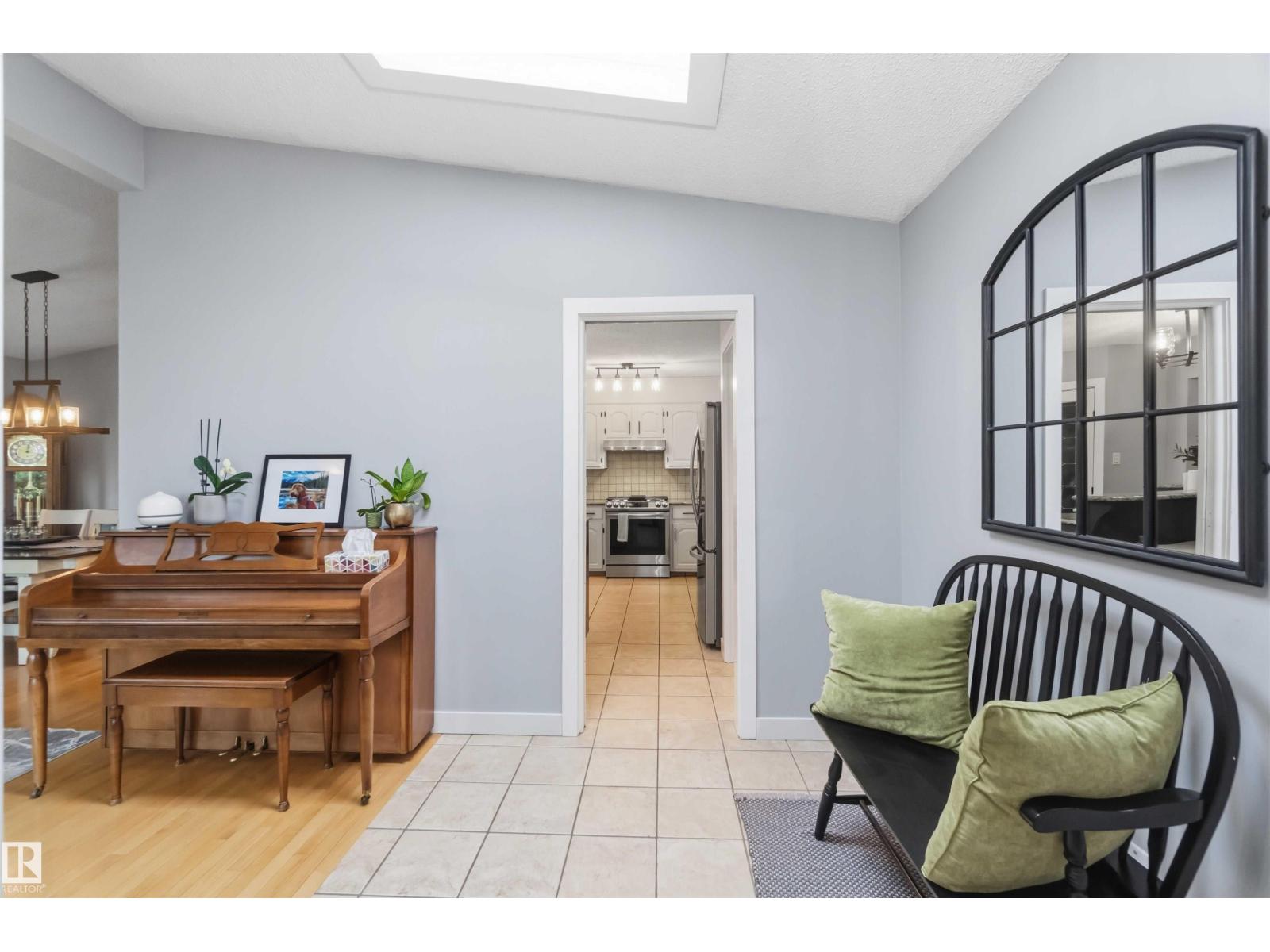 11431 144 AV NW