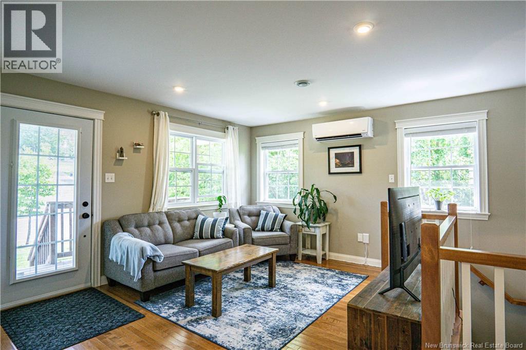 113.5 Clarence Avenue