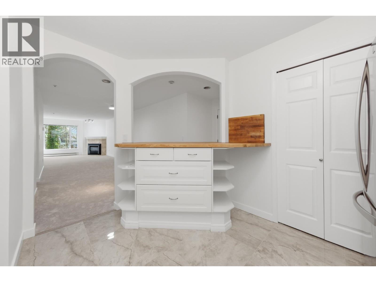 204 1550 FELL AVENUE