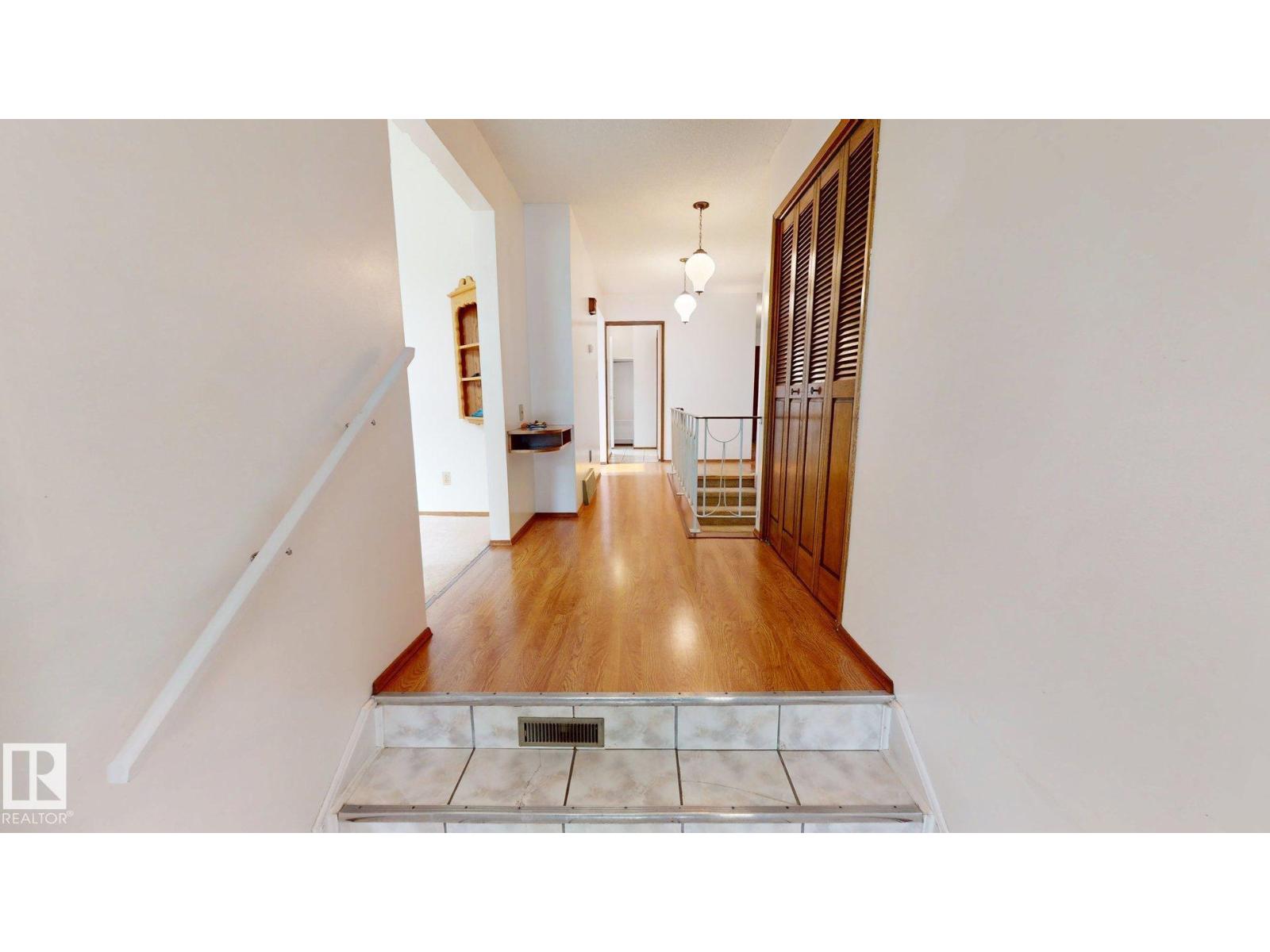 3536 105A ST NW