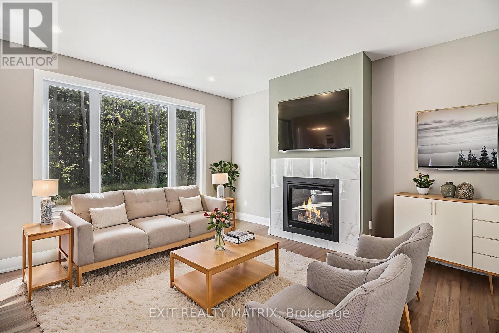 1375 FRIBOURG STREET