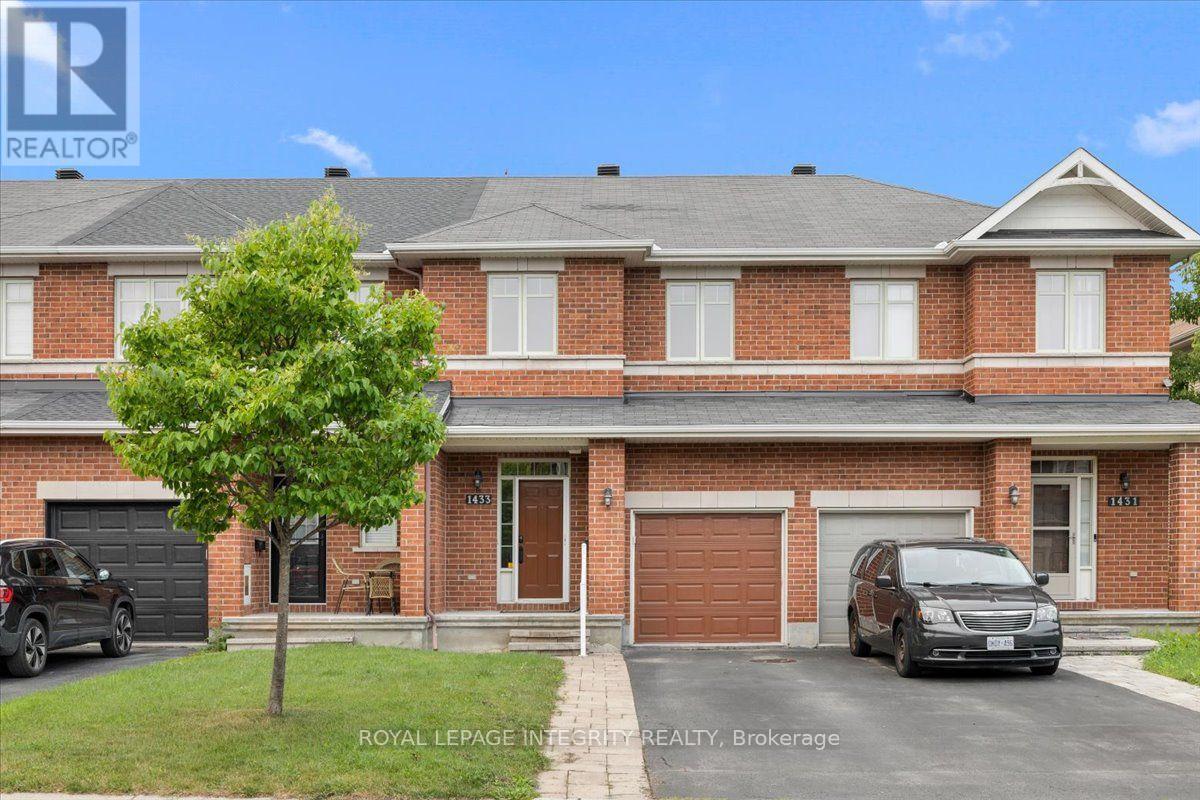 Photo 1 of 48 — 1433 COMFREY CRESCENT, Ottawa, ON K4A0L8