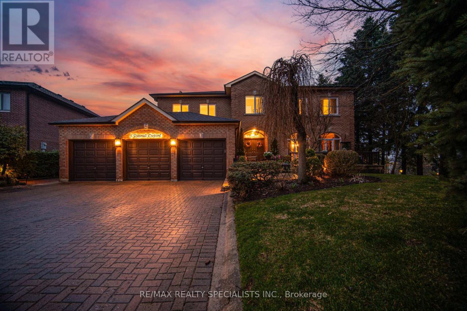 5 ROSSMULL CRESCENT