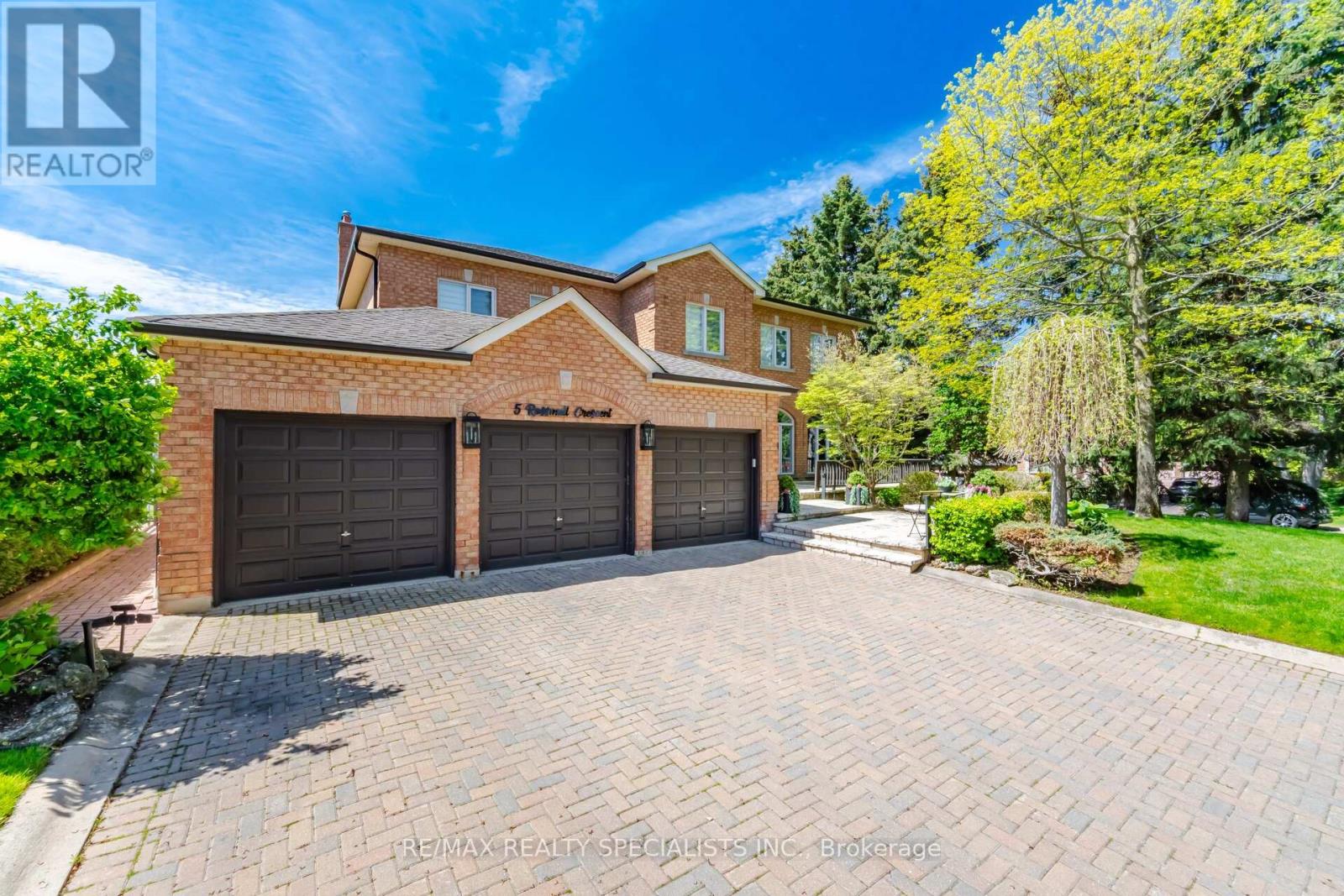 5 ROSSMULL CRESCENT