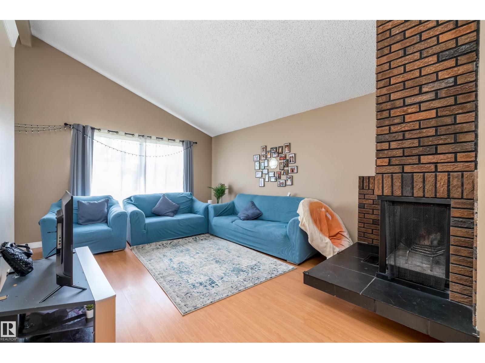 3620 42A AV NW