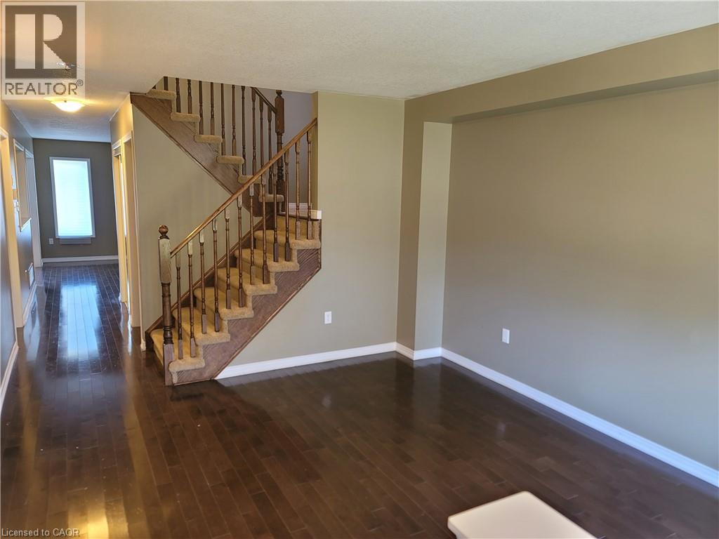 48 WARNER Lane