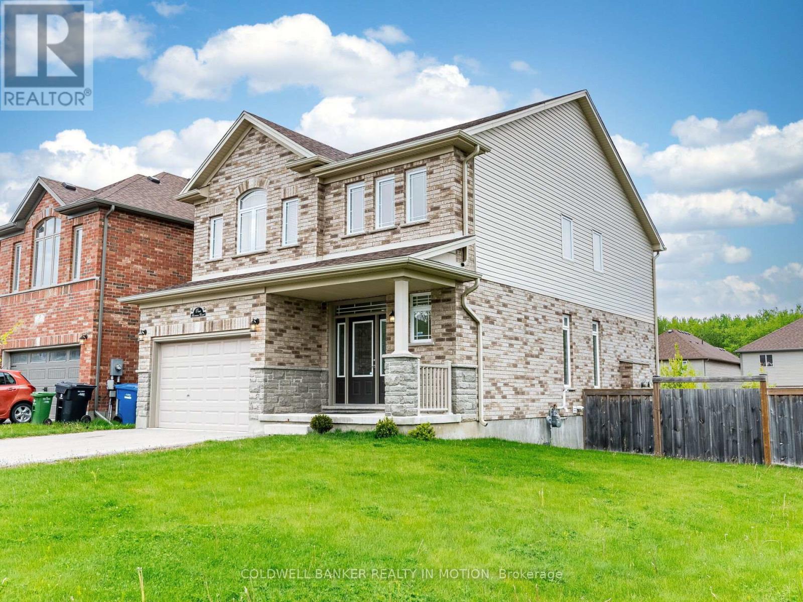 1 GORMAN CT CENTRE