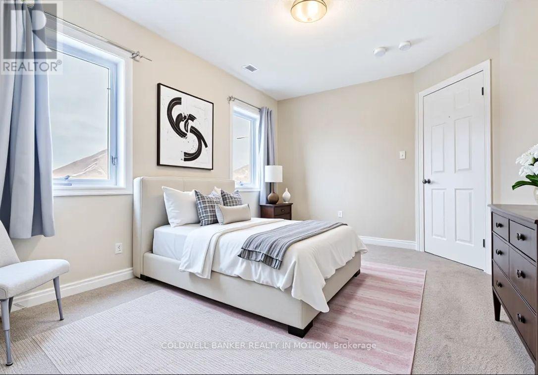 1 GORMAN CT CENTRE