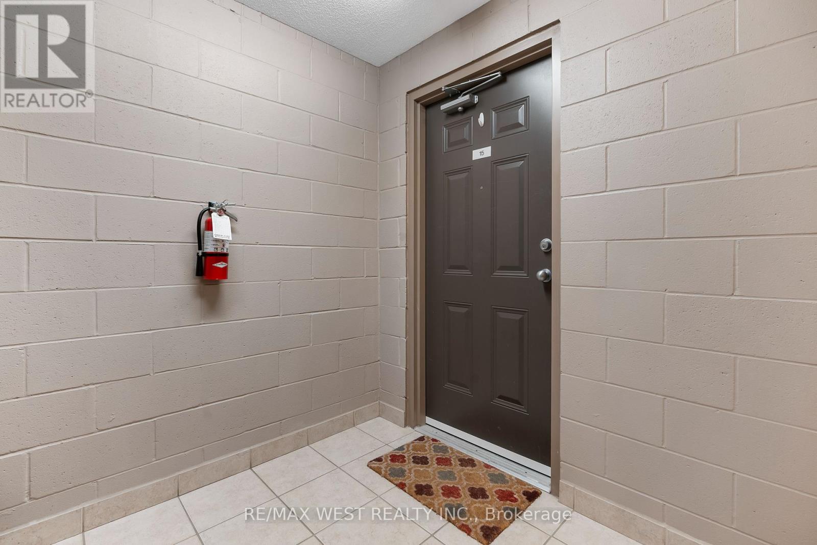 #15 - 950 HIGHLAND ROAD W