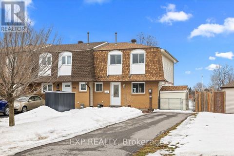 915 LAWNSBERRY DRIVE Ottawa ON K1E1Y2