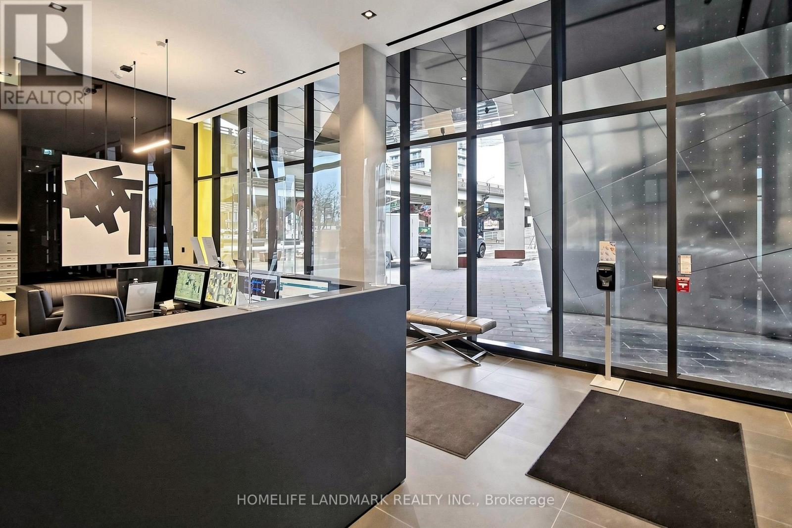 801 - 21 LAWREN HARRIS SQUARE