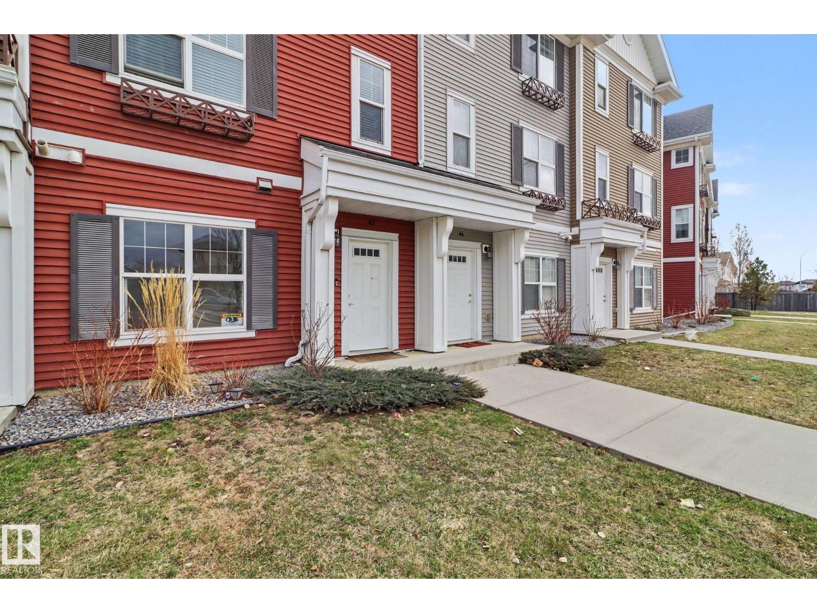 #43 2803 JAMES MOWATT TR SW