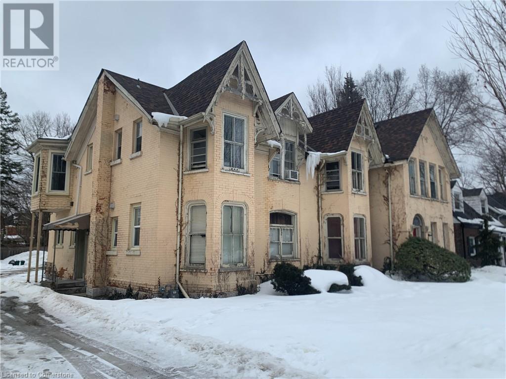 34 OAK Street