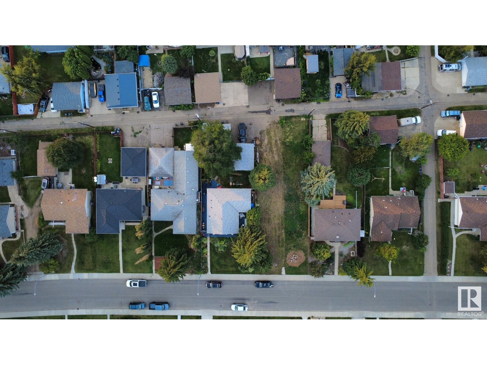 5604 105 AV NW