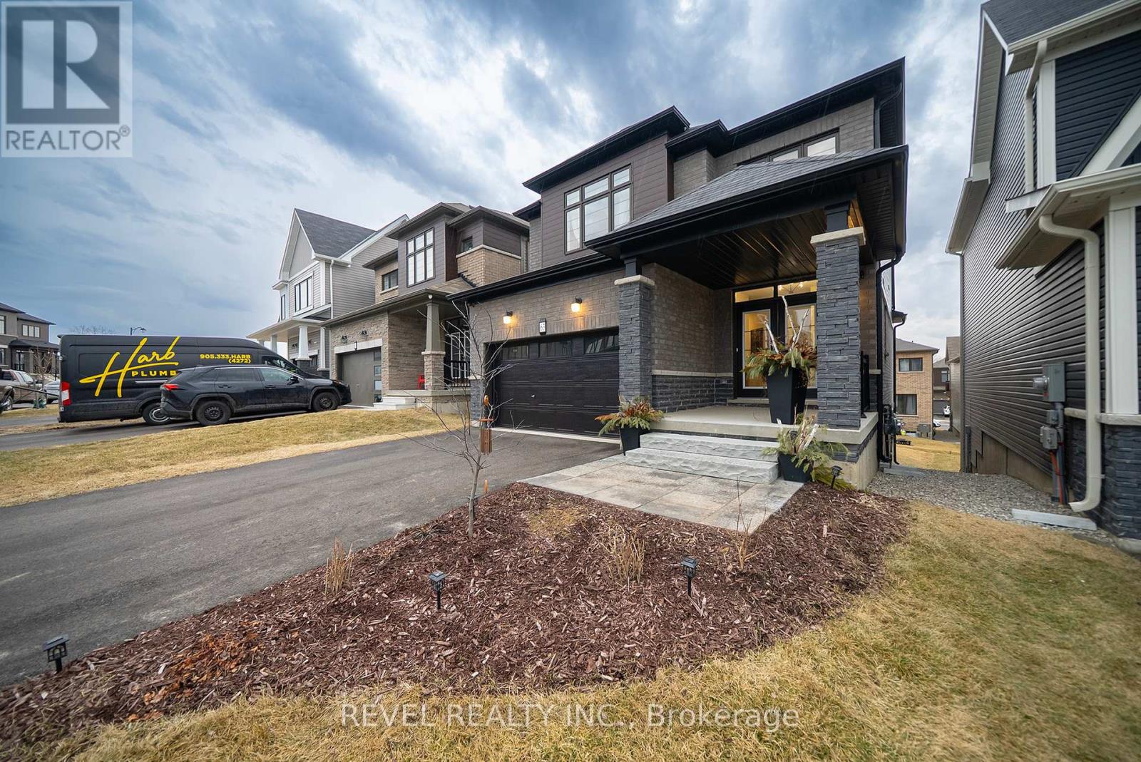 63 SANTOS DRIVE