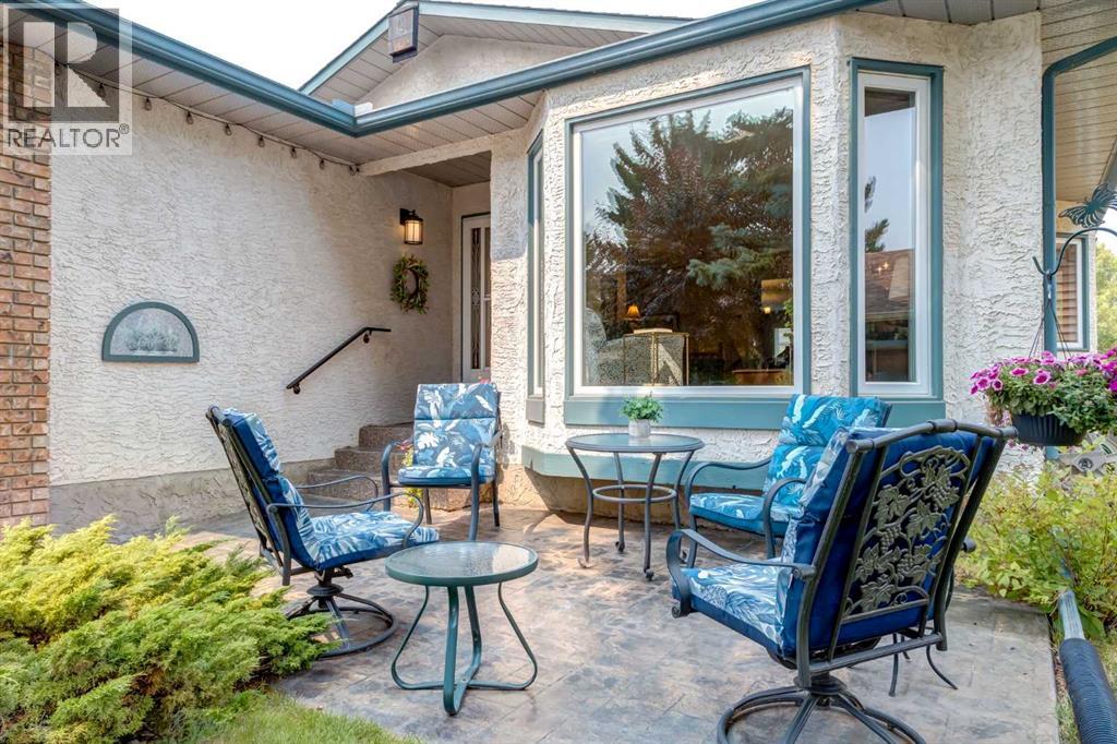 15 Sunrise Crescent SE