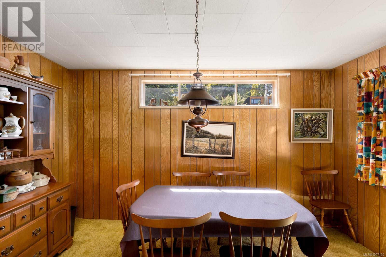 5015 Cordova Bay Rd