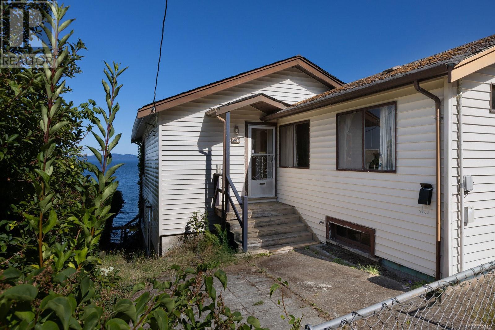 5015 Cordova Bay Rd