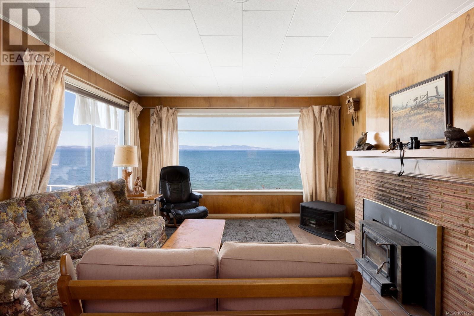 5015 Cordova Bay Rd