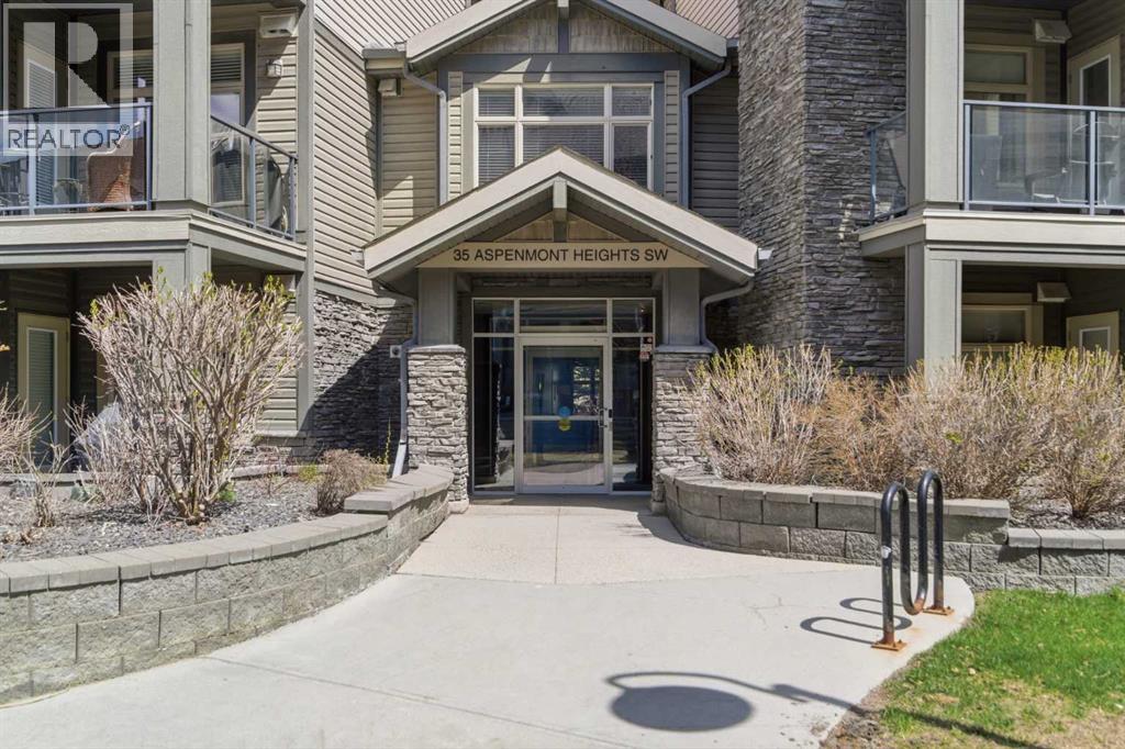 228, 35 Aspenmont Heights SW