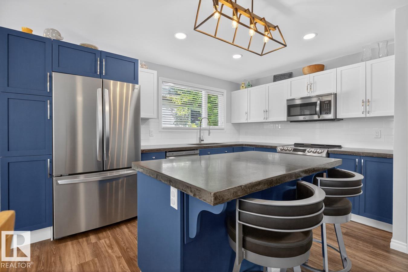 152 WARWICK RD NW