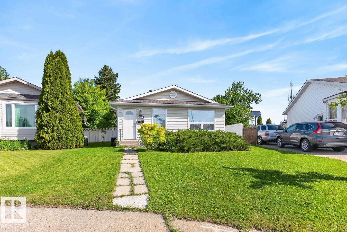 152 WARWICK RD NW