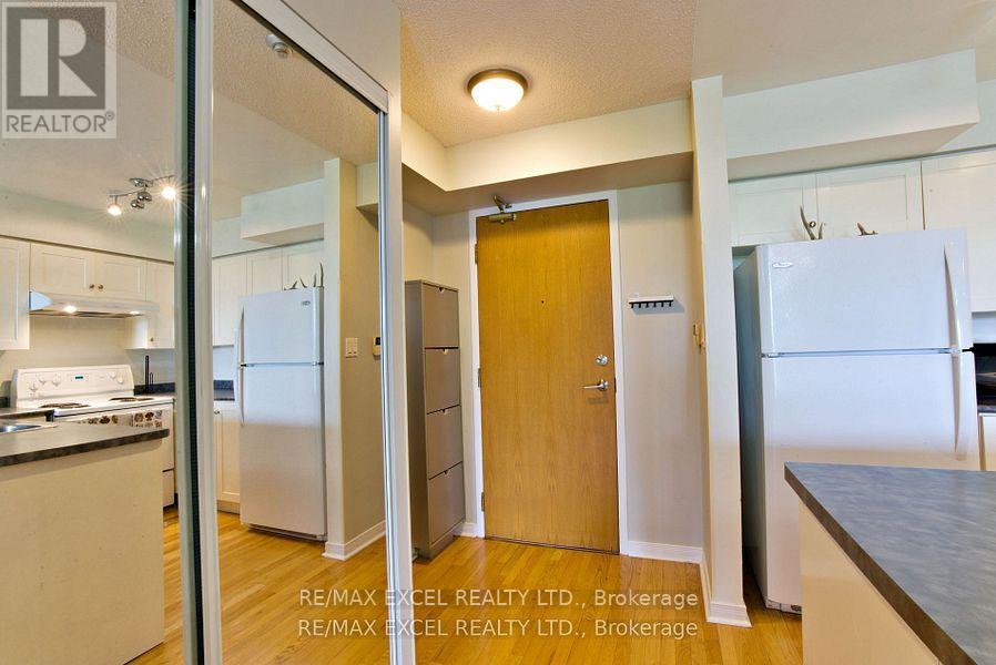 410 - 19 NORTHERN HEIGHTS DRIVE