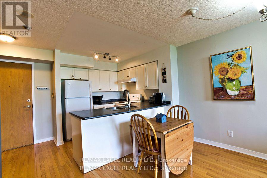 410 - 19 NORTHERN HEIGHTS DRIVE