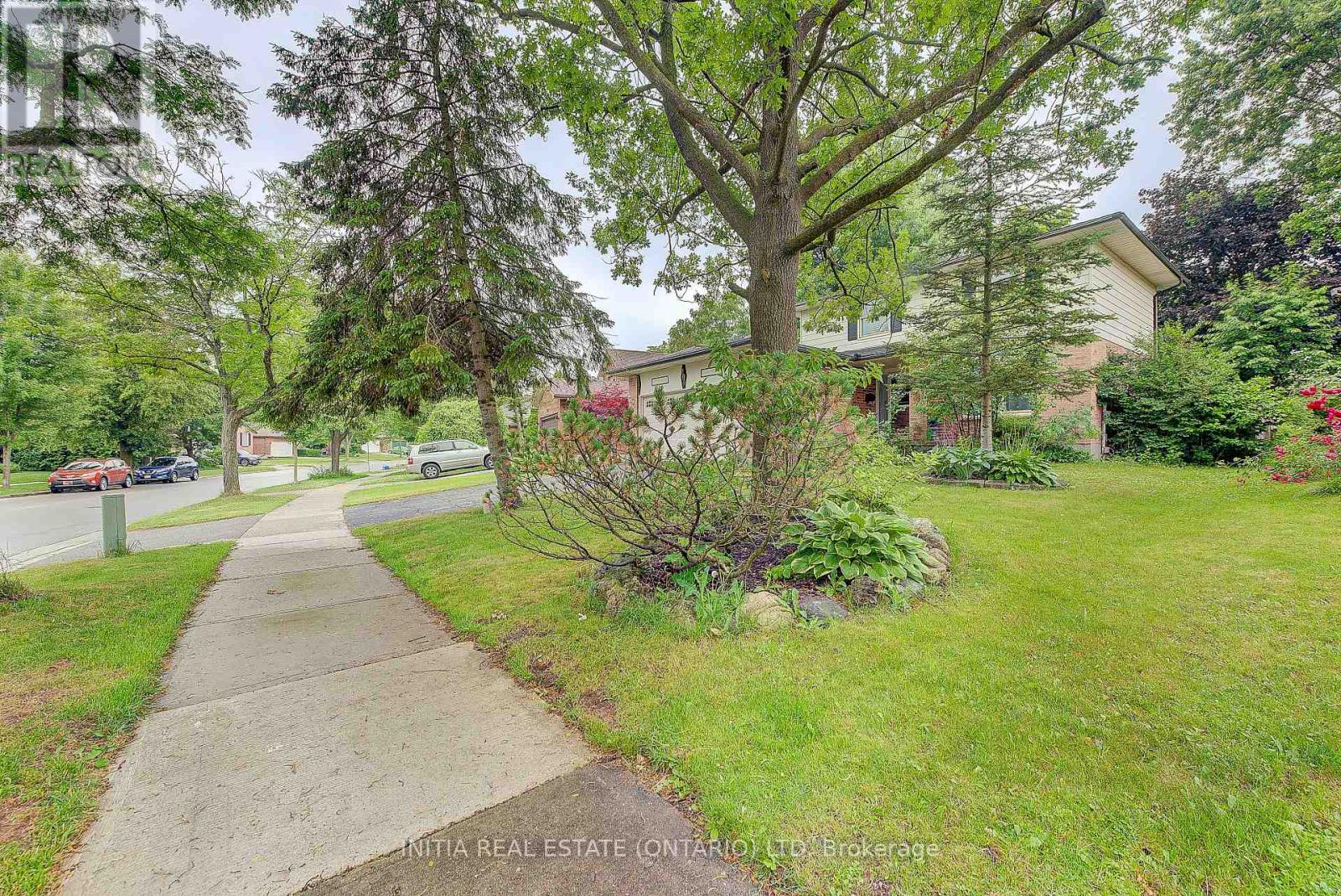 296 CASTLEGROVE BOULEVARD