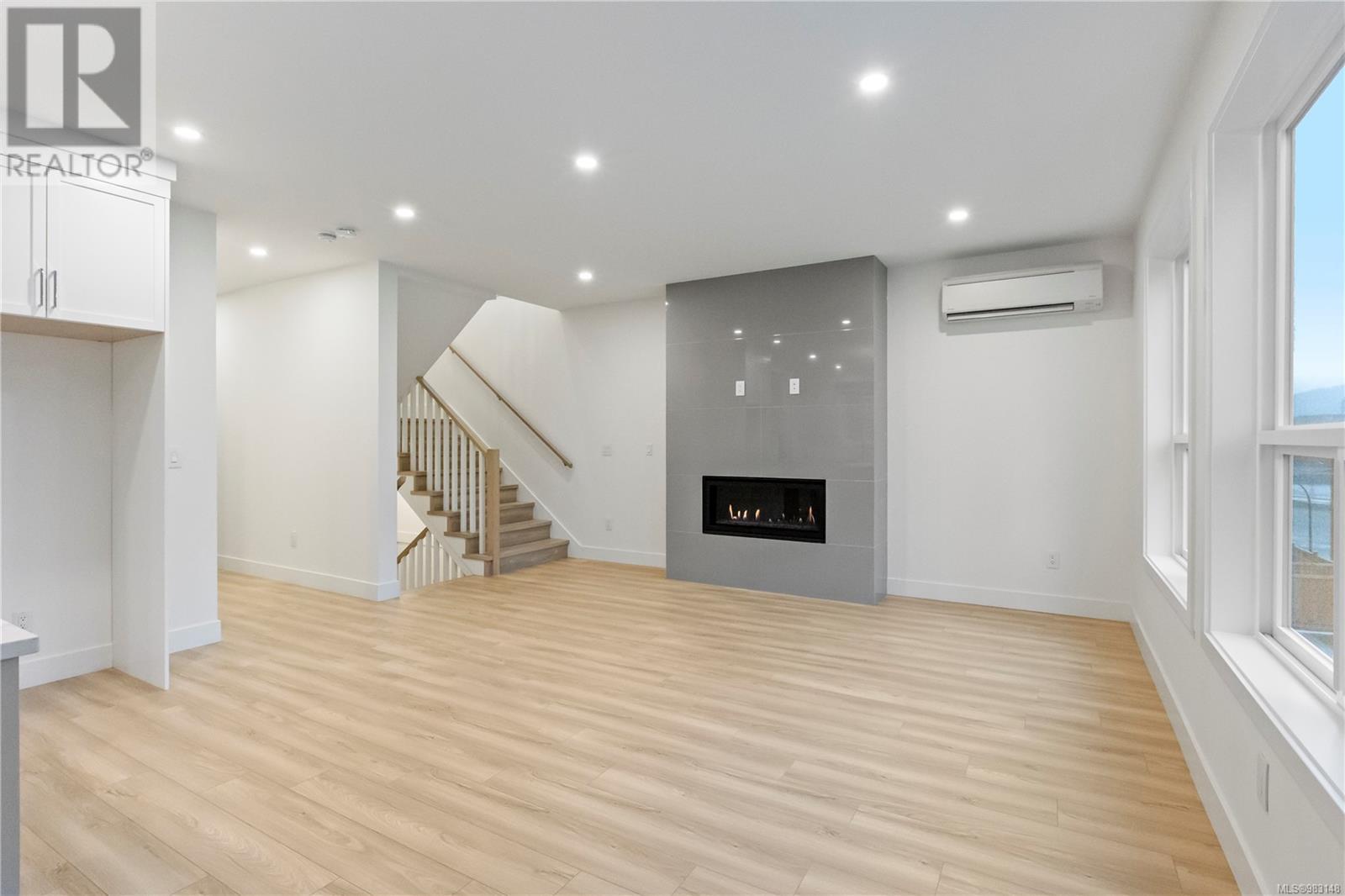 2343 Swallow Pl