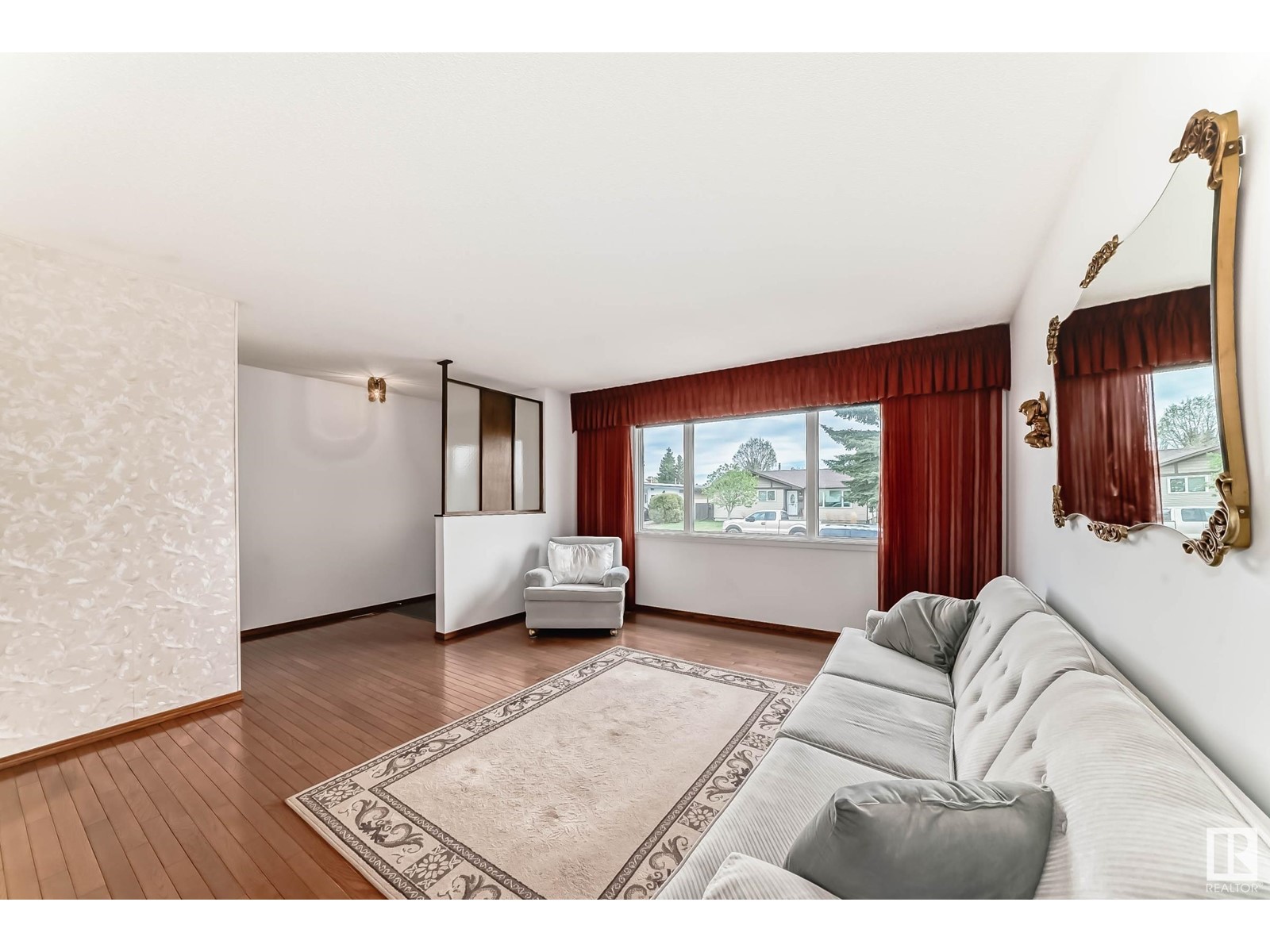 15004 96 ST NW