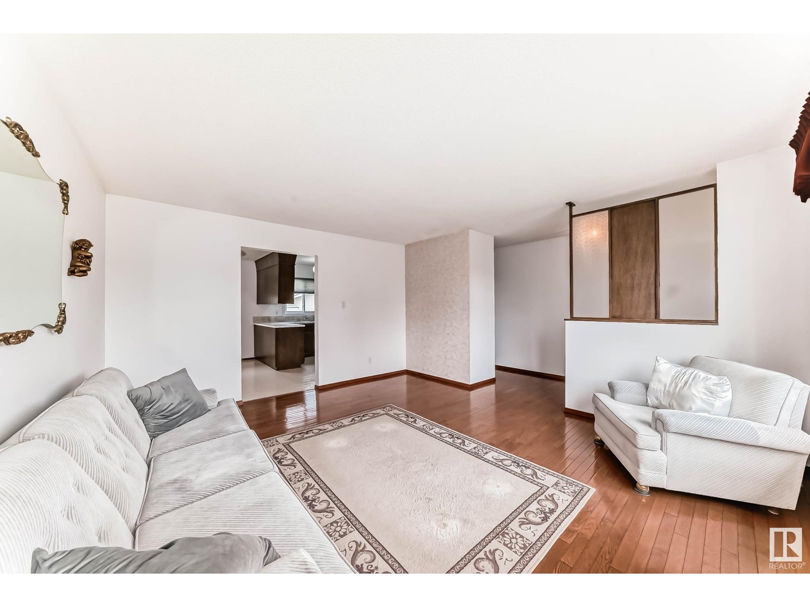 15004 96 ST NW