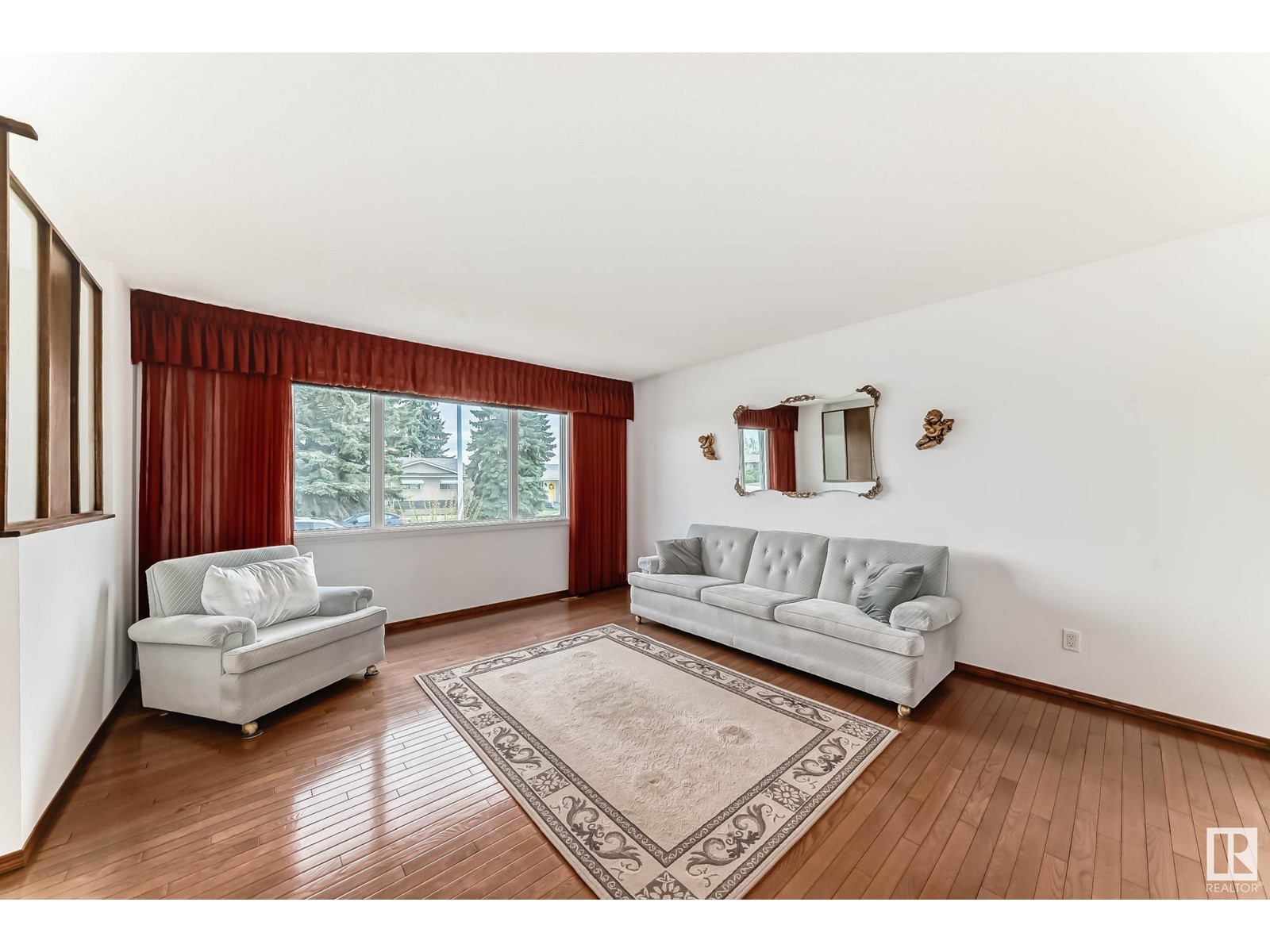 15004 96 ST NW