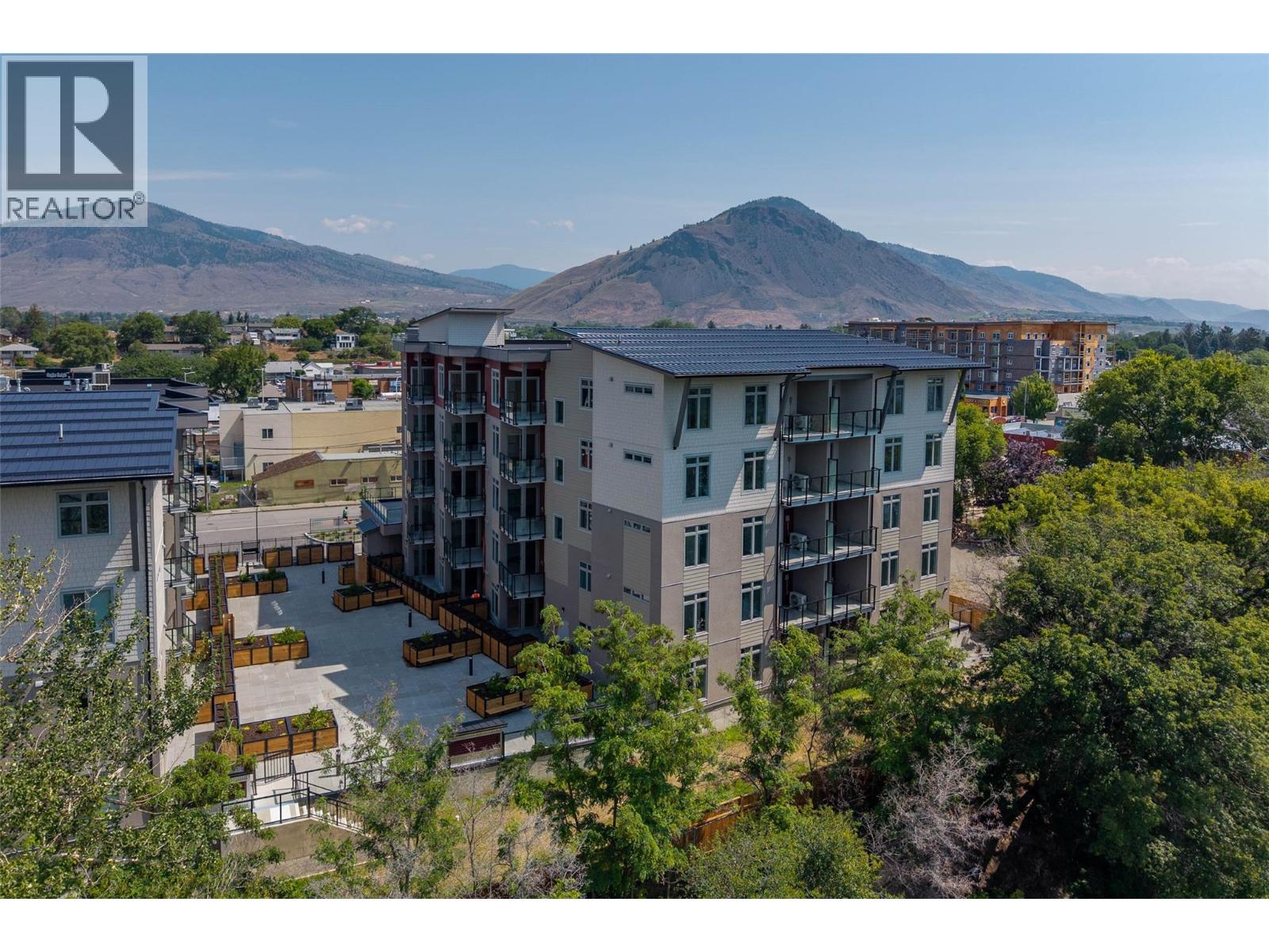 207 ROYAL Avenue Unit# 302