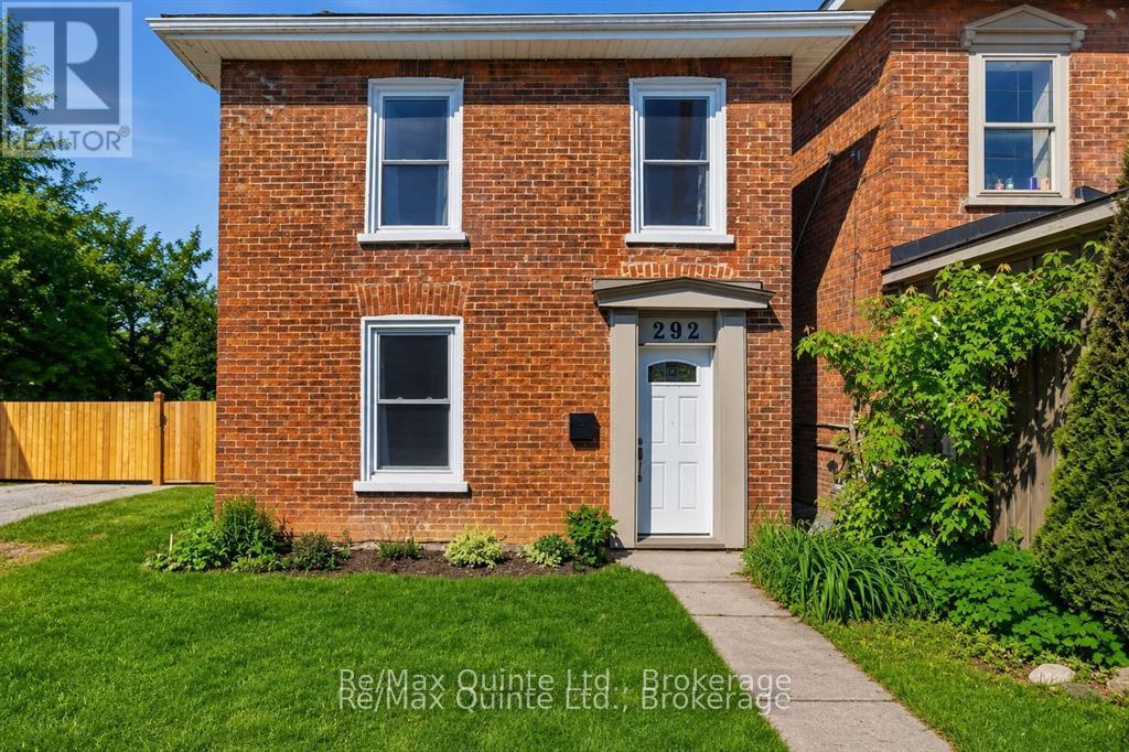 Photo 1 of 33 — 292 COLEMAN STREET, Belleville (Belleville Ward), ON K8P3H9