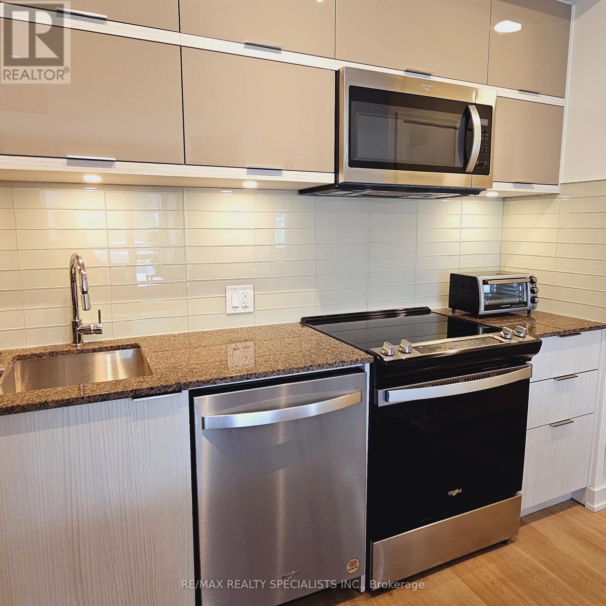 410 - 10 DEERLICK COURT